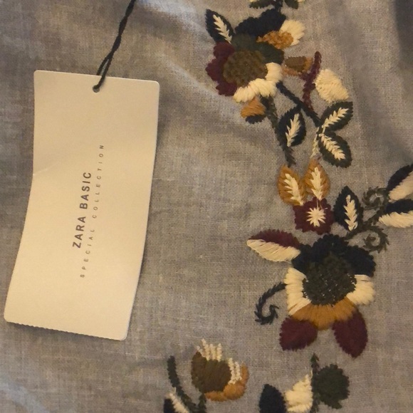 Zara embroidered open back top. NWT - Picture 3 of 3